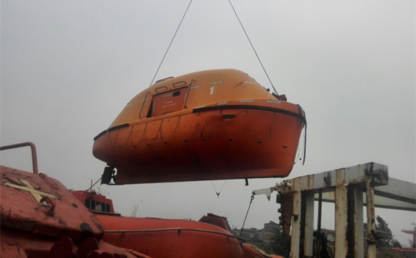 1627557676335615.jpg 救生艇進(jìn)口報關(guān)代理公司1_副本.jpg