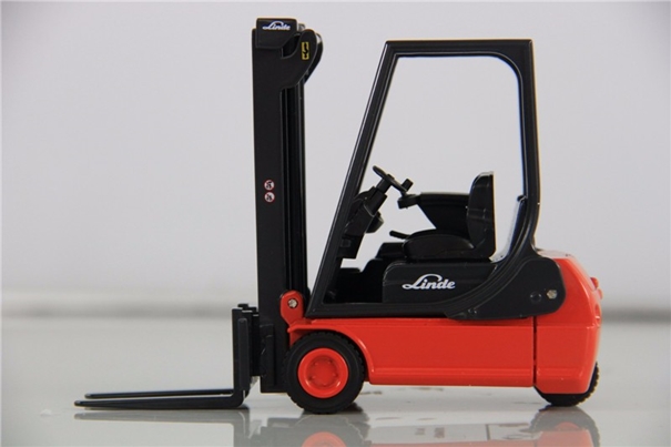 1639129567912980.jpg 叉車進(jìn)口報(bào)關(guān)清關(guān)需要多長(zhǎng)時(shí)間_副本.jpg